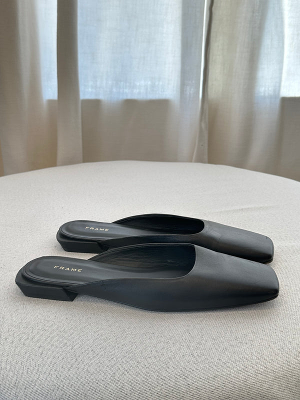 Frame Black Leather Mules