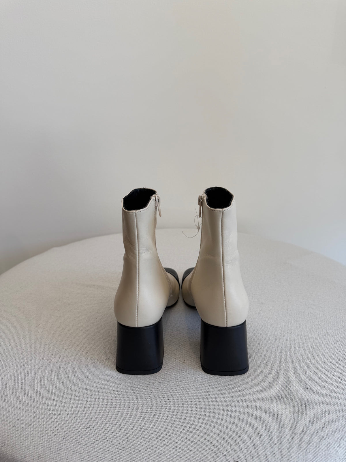 Unbranded Leather Cream/Black Booties